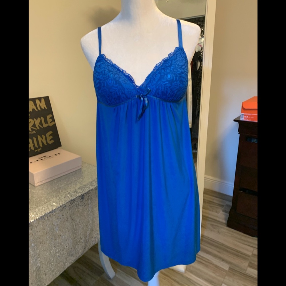 Morgan Taylor Intimates sz L night gown